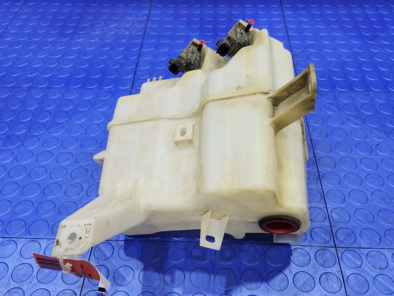 2010 Toyota Prius Washer Bottle