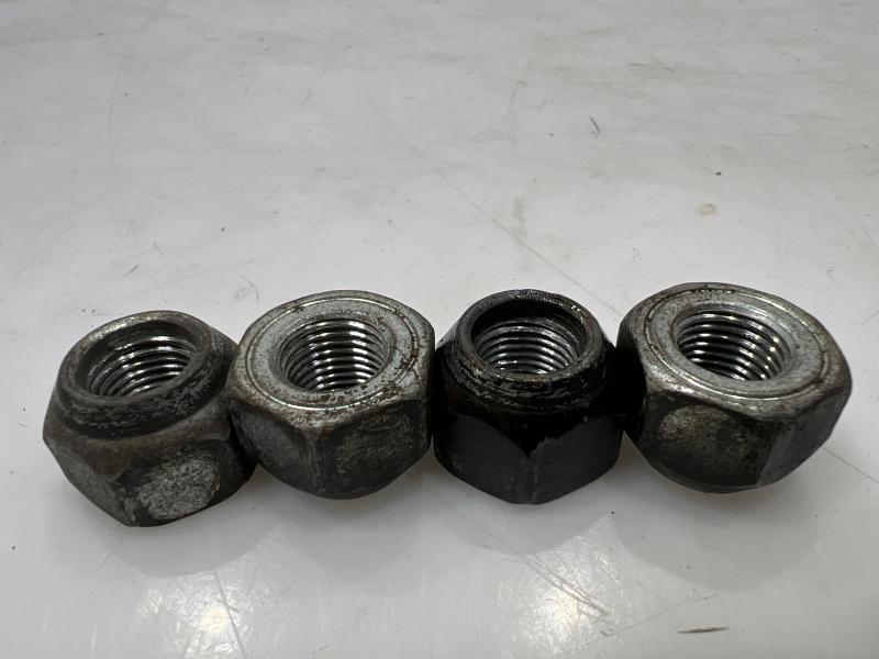 2014 Nissan Versa Lug Nuts
