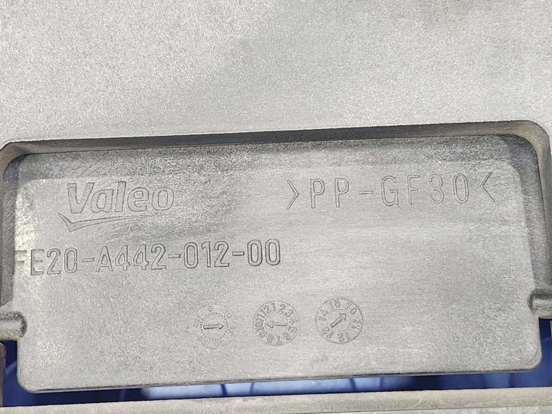 2011 Infiniti QX56 Fan Shroud