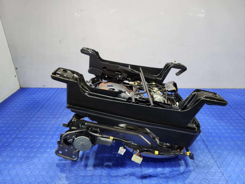 2011 Mazda CX-9 Seat Track