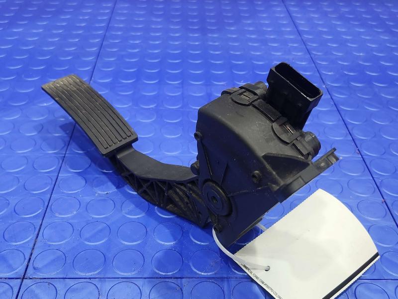 2019 Chevrolet Express 2500 Pedal Assembly
