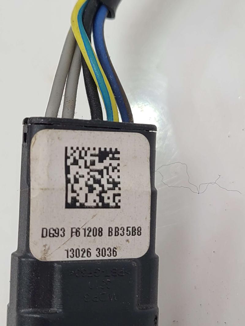 2013 Ford Fusion Front Seat Belt