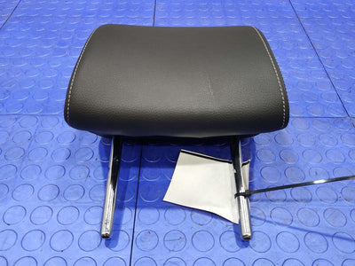 2018 Volkswagen Passat Headrest