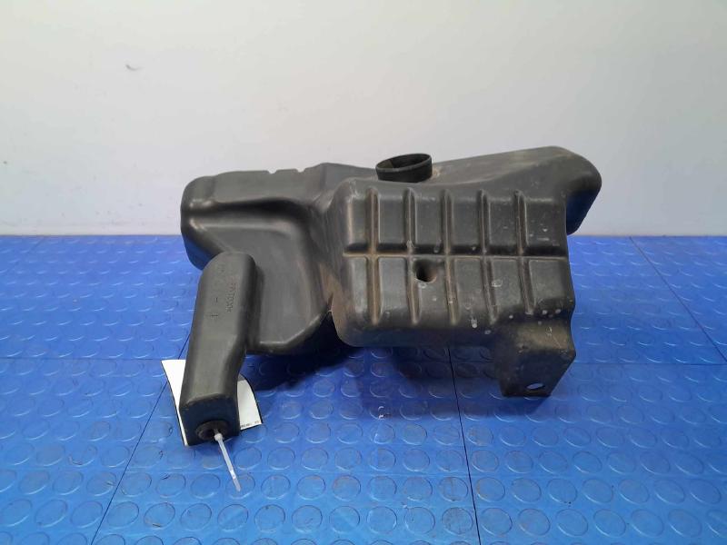 2008 Pontiac Solstice Air Intake Tube/Resonator