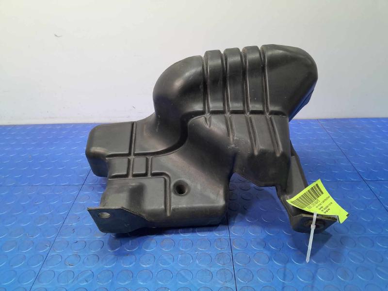 2008 Pontiac Solstice Air Intake Tube/Resonator