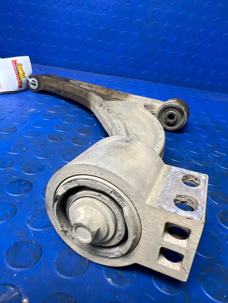 2010-2016 Buick Lacrosse Front Lower Control Arm RH Passenger Side OEM 84008849