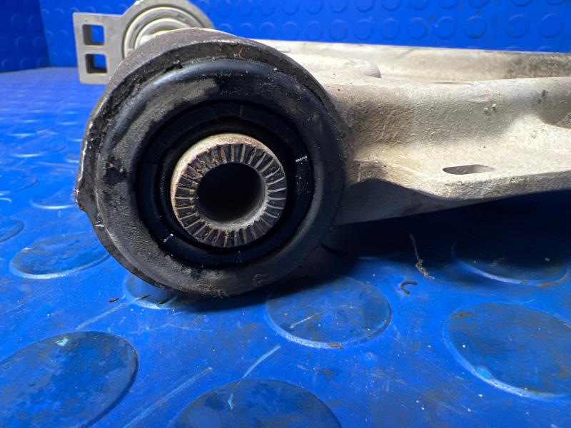 2010-2016 Buick Lacrosse Front Lower Control Arm RH Passenger Side OEM 84008849