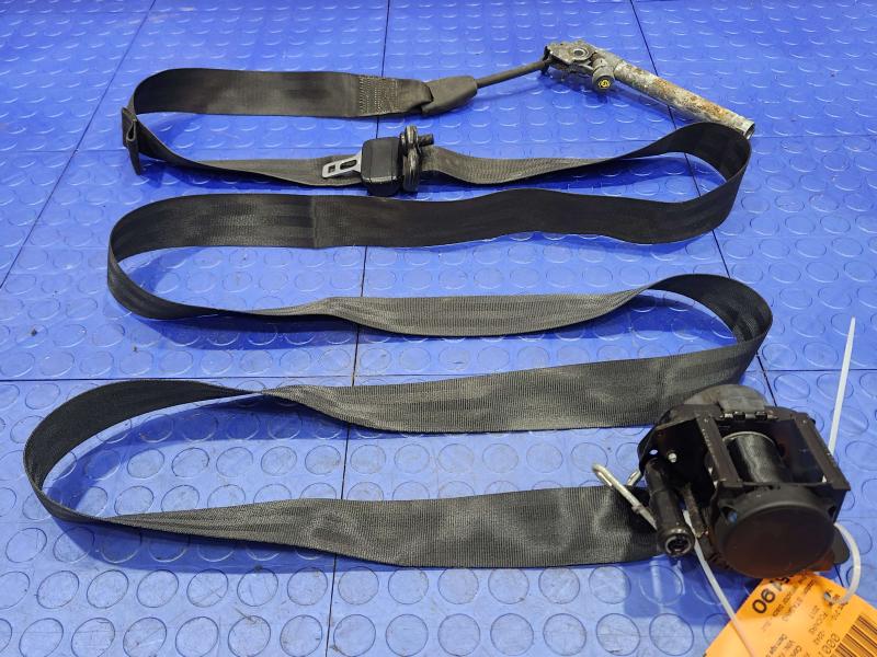 2017 Ford Focus Front Seat Belt