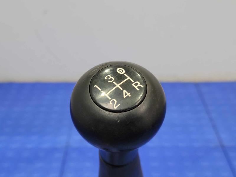 1997 Mazda B2300 Floor Shifter