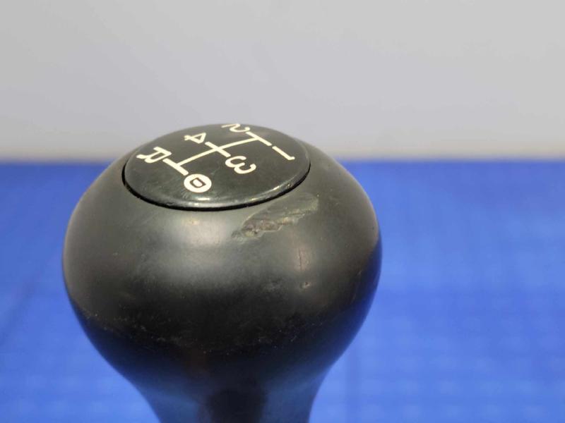 1997 Mazda B2300 Floor Shifter