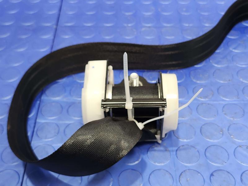 2011 Mazda CX-9 Rear Seat Belt