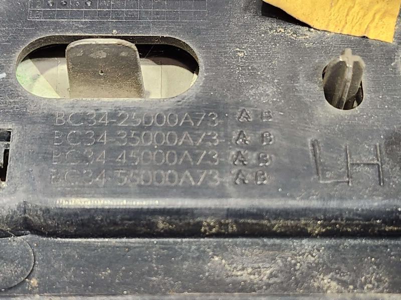2012 Ford F-250 Super Duty Fender Moulding