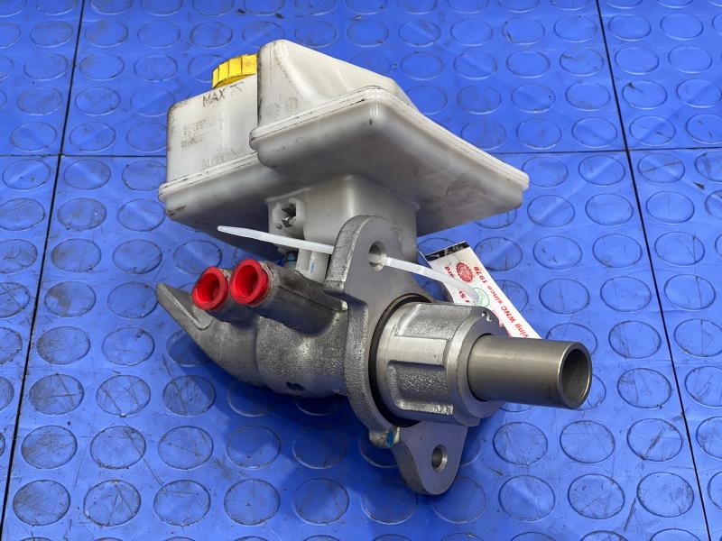 2011-2015 Dodge Durango Brake Master Cylinder Assembly Genuine OEM 68207364AA
