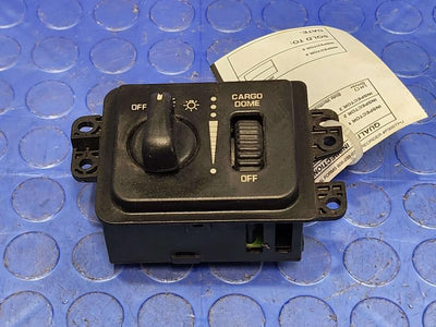 2002 Dodge Ram 1500 Headlight Switch (Dash Mtd)