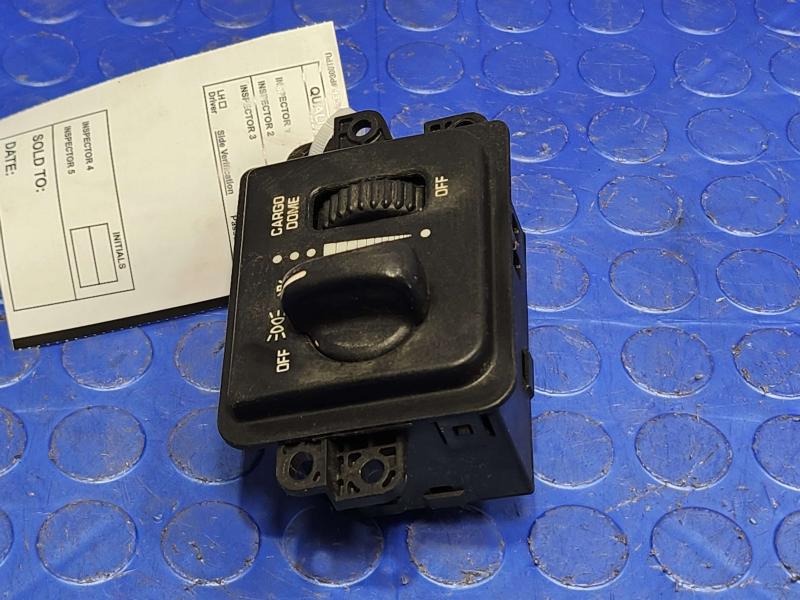 2002 Dodge Ram 1500 Headlight Switch (Dash Mtd)