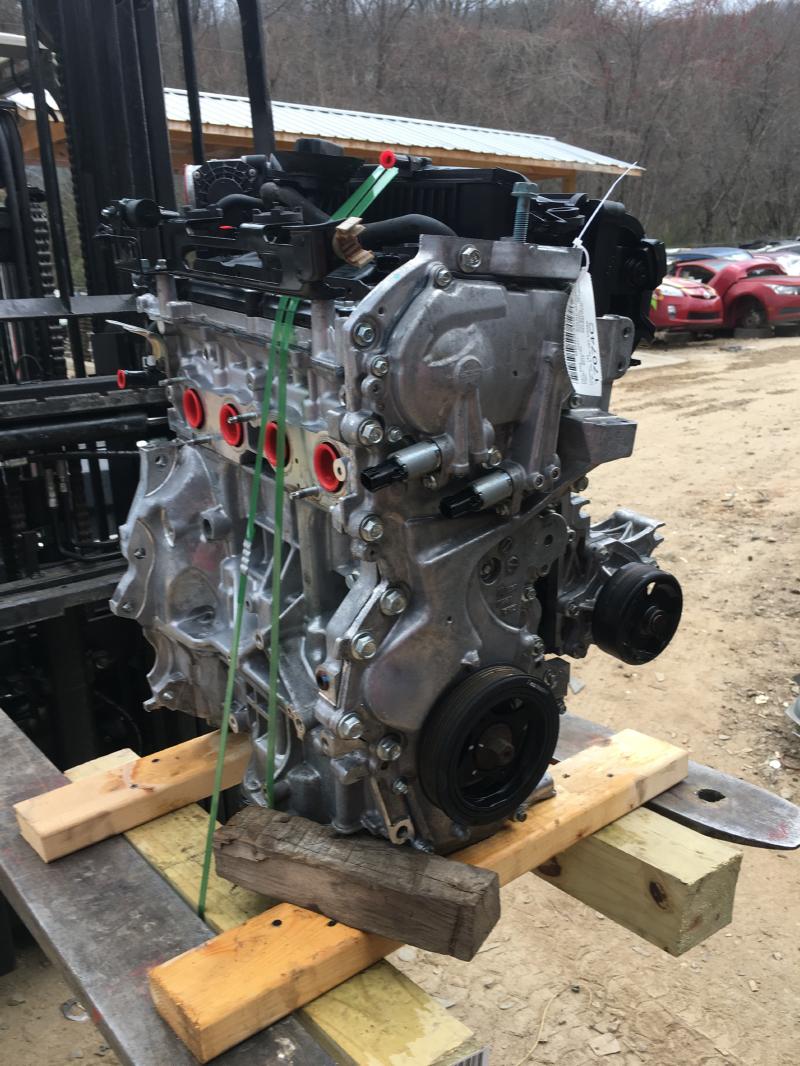 2015 Nissan Sentra Engine Assembly/Motor