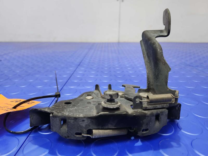2011-2017 Infiniti QX56 QX80 Hood Lock Latch Assembly Genuine OEM 656011LA0A