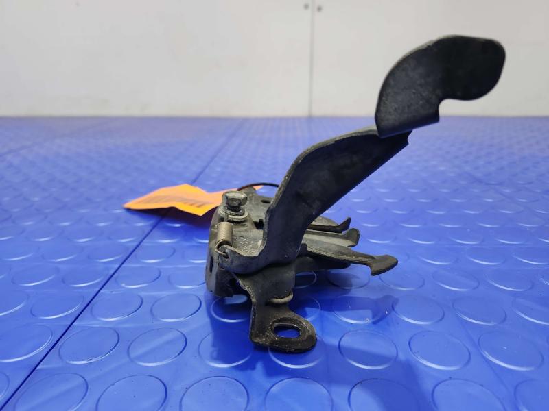 2011-2017 Infiniti QX56 QX80 Hood Lock Latch Assembly Genuine OEM 656011LA0A
