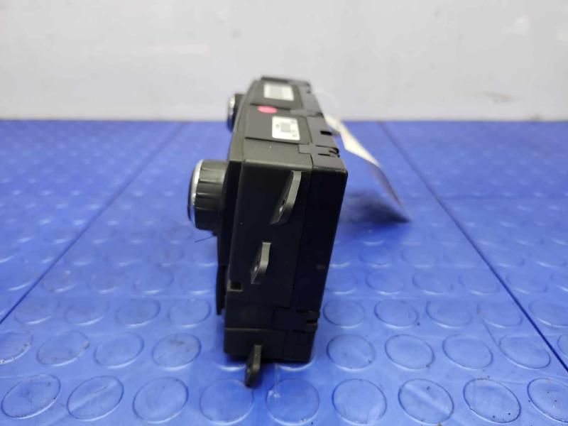 2009 Volkswagen Routan Heater A/C Control