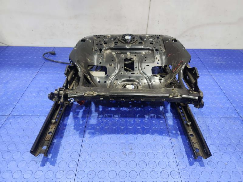 2014 Audi A7 Seat Track