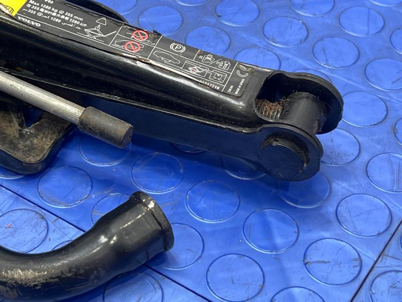 2011-2018 Volvo S60 Spare Tire Tools Jack Kit Assembly Genuine OEM 31316306