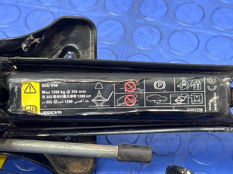 2011-2018 Volvo S60 Spare Tire Tools Jack Kit Assembly Genuine OEM 31316306