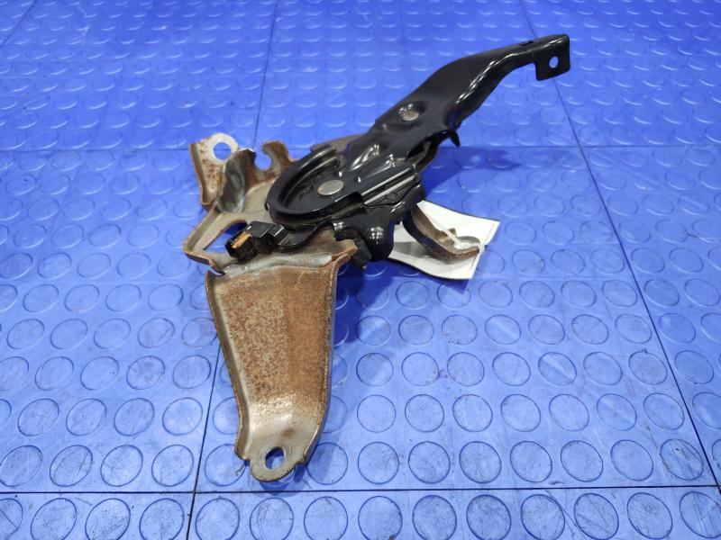2011 Toyota Camry Emergency Brk.