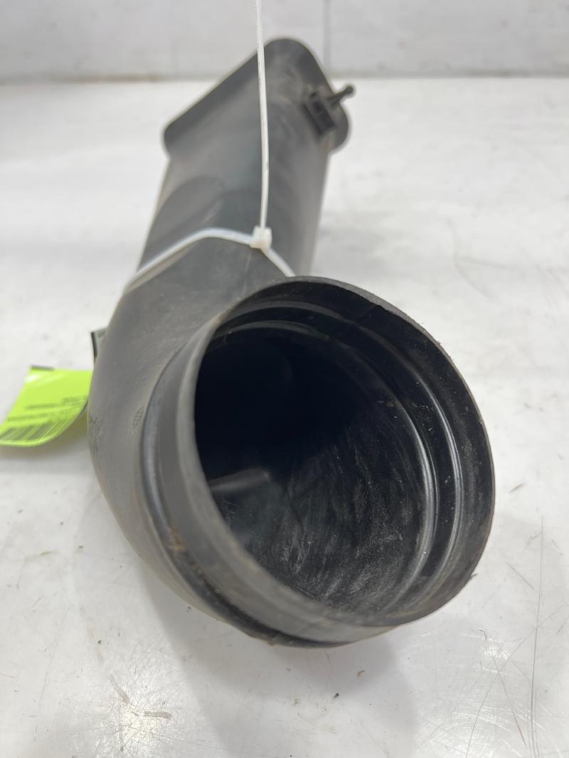 2008 Jaguar XK Air Intake Tube/Resonator