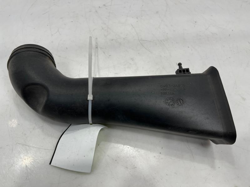 2008 Jaguar XK Air Intake Tube/Resonator