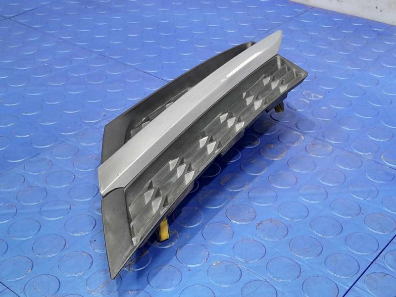 2014 Toyota RAV4 Grille