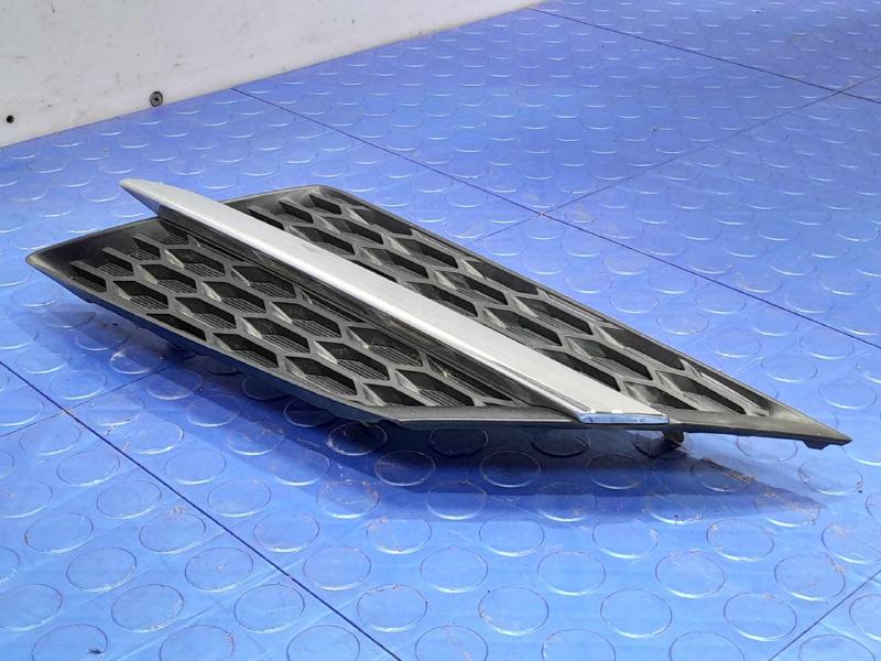 2014 Toyota RAV4 Grille