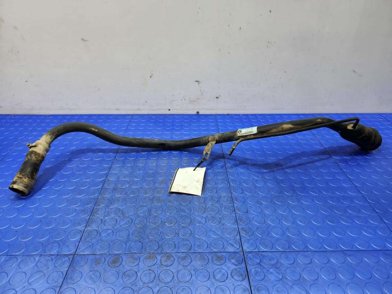 2014 Chrysler 300 Fuel Filler Neck