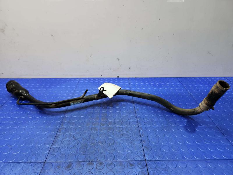 2014 Chrysler 300 Fuel Filler Neck