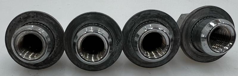 2013 Toyota Prius Lug Nuts