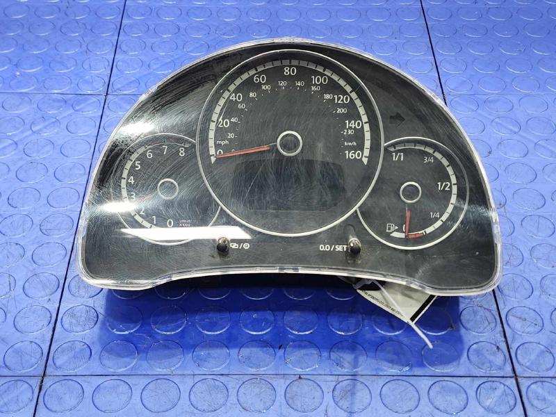 2014 Volkswagen Beetle Speedometer