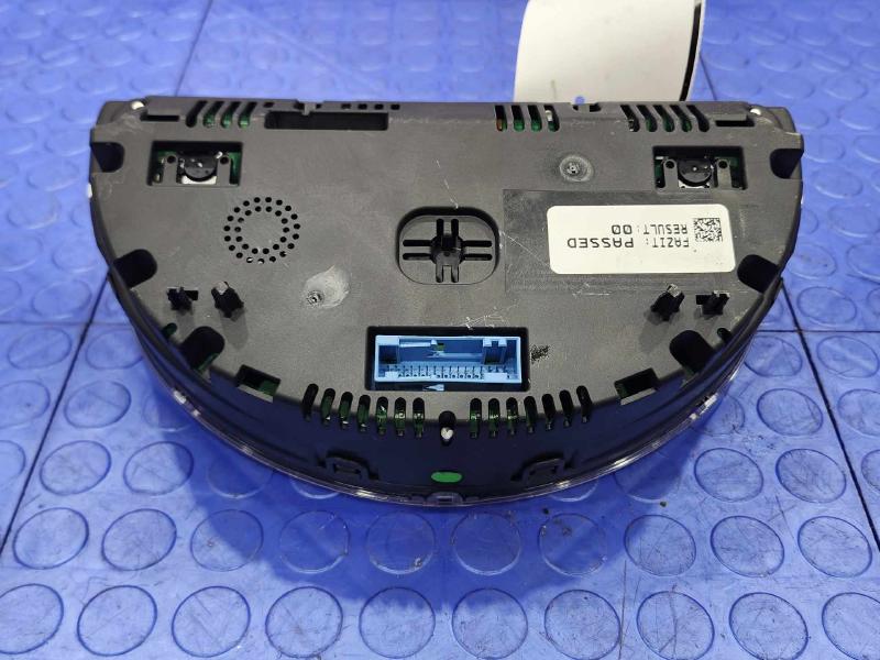 2014 Volkswagen Beetle Speedometer