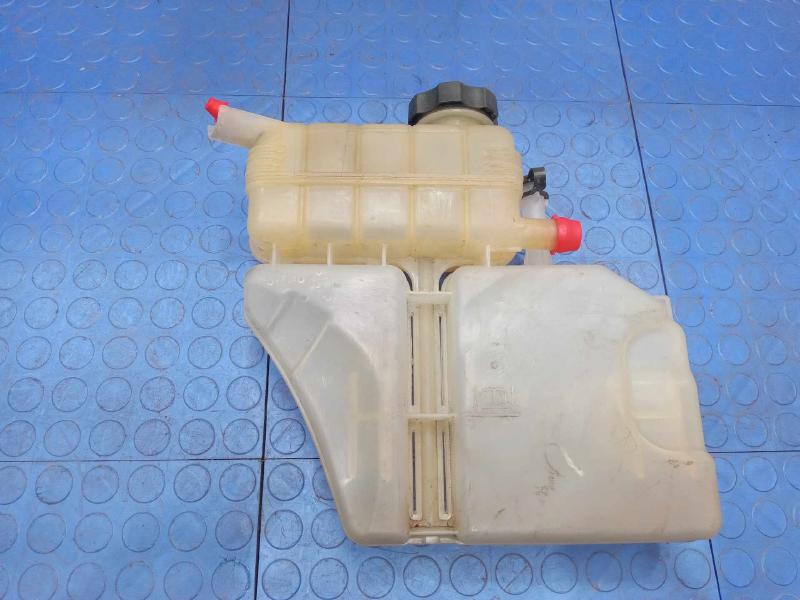 2014-2019 Cadillac CTS Radiator Engine Coolant Overflow Reservoir OEM 22948113