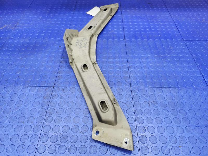 2011 Maserati Quattroporte Radiator Support