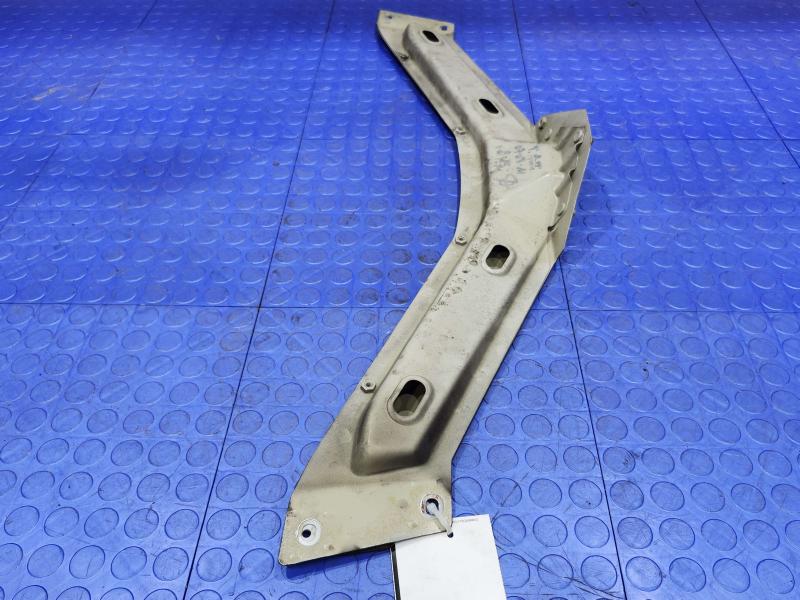 2011 Maserati Quattroporte Radiator Support