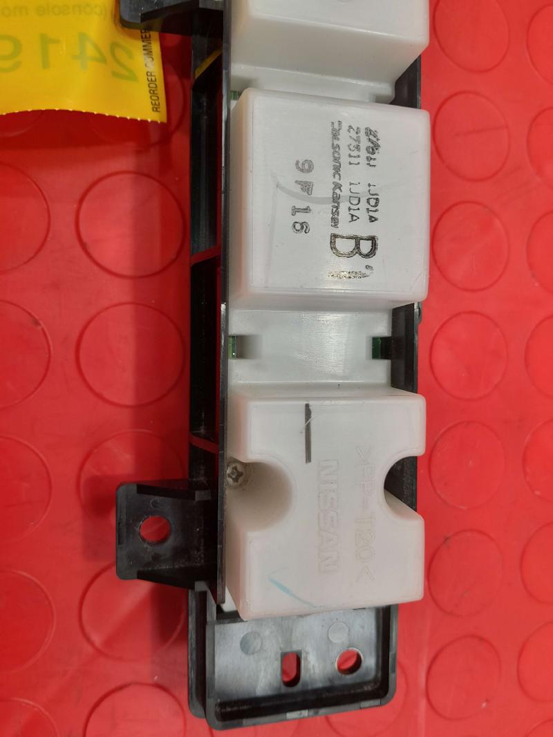 2017-2020 Nissan Armada Rear Temperature Climate Control Panel OEM 275111JD1A