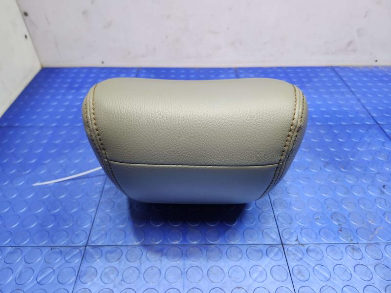 2012 Ford F-250 Super Duty Headrest