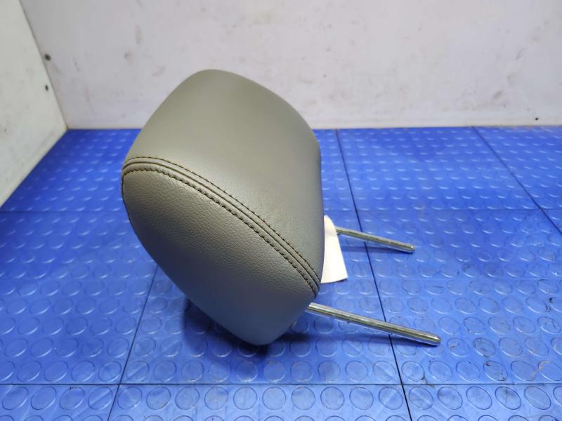 2012 Ford F-250 Super Duty Headrest