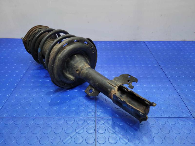 2009 Toyota Camry Strut Assembly