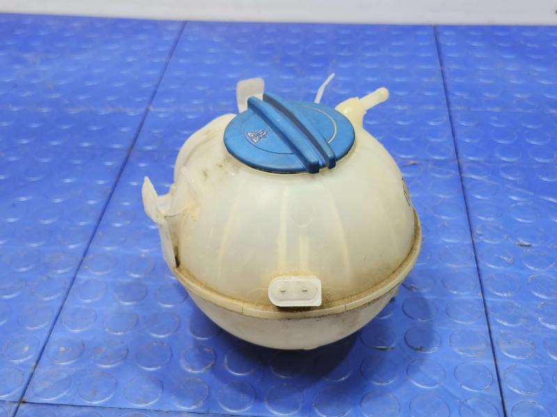 2015 Volkswagen Beetle Coolant Recovery Bottle