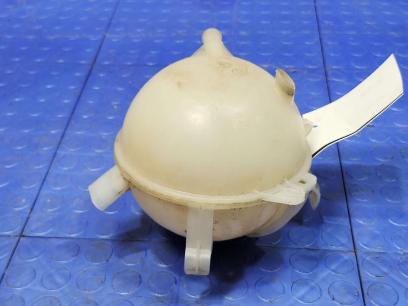 2015 Volkswagen Beetle Coolant Recovery Bottle