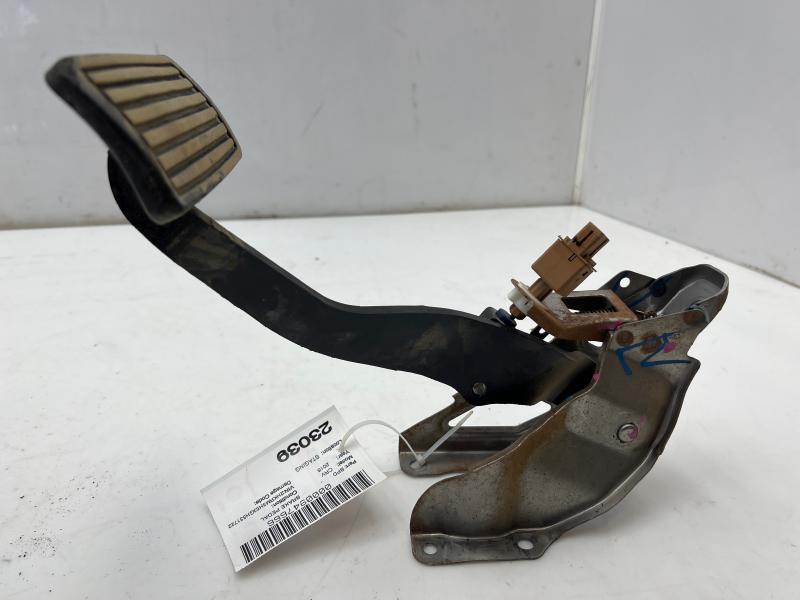 2012 - 2016 Honda CRV Brake Pedal Assembly w/ Bracket OEM 46600-T0A-A81
