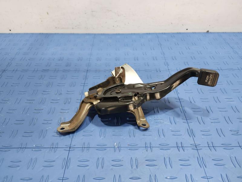 2013 Toyota Camry Emergency Brk.