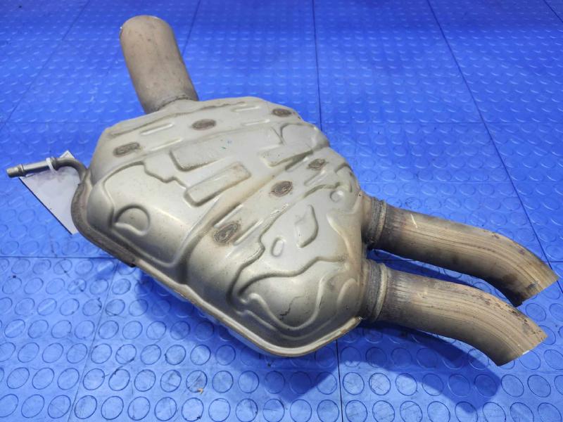 2017-2019 Audi Q7 3.0L Center Intermediate Exhaust Muffler OEM 4M0253181AN