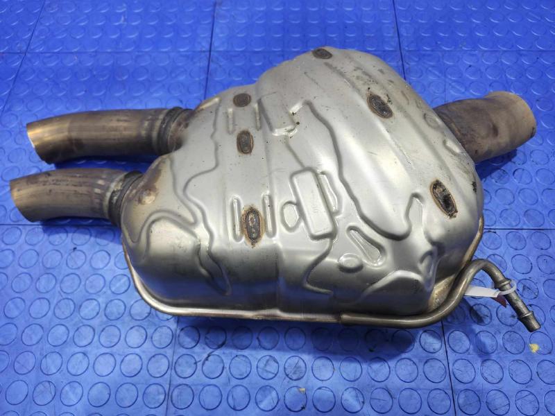 2017-2019 Audi Q7 3.0L Center Intermediate Exhaust Muffler OEM 4M0253181AN