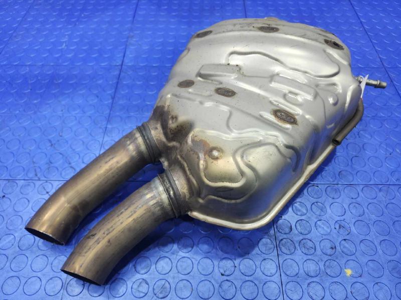 2017-2019 Audi Q7 3.0L Center Intermediate Exhaust Muffler OEM 4M0253181AN